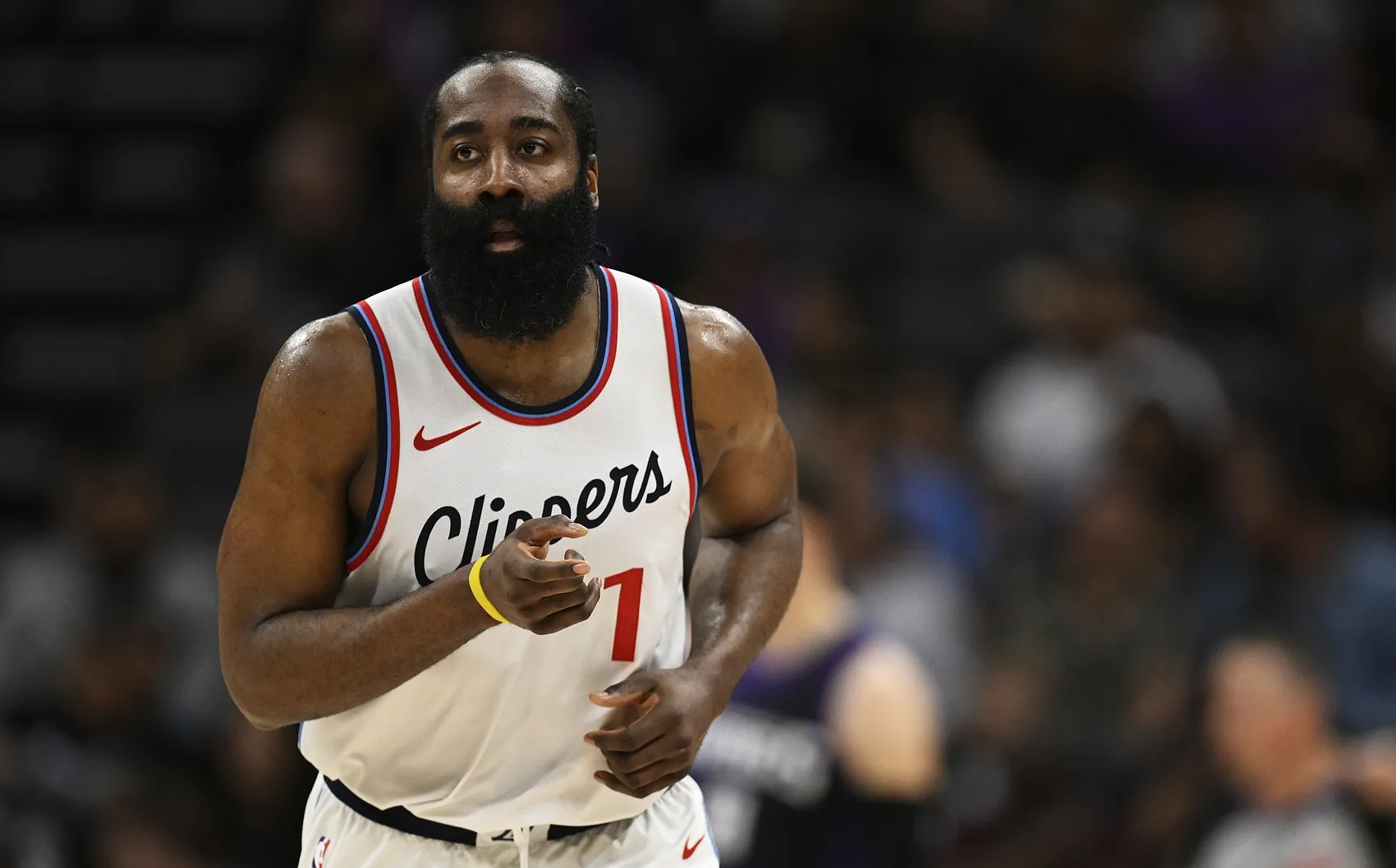 哈登连续二十场比赛得分超过险胜，雄鹿不断突破！-爱游戏游戏平台